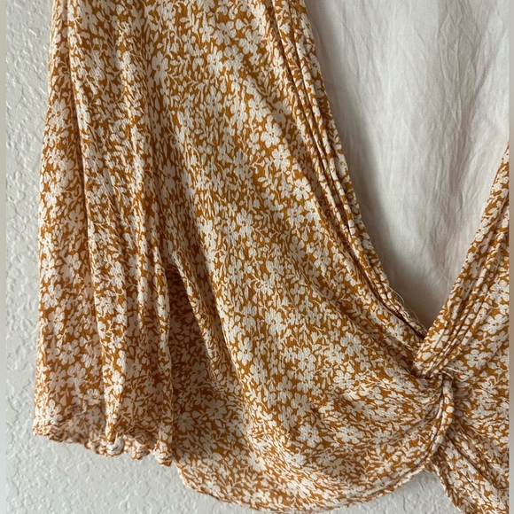 Sage The Label Yellow Floral Twist Front Crop Top Women’s Large - Picture 2 of 5